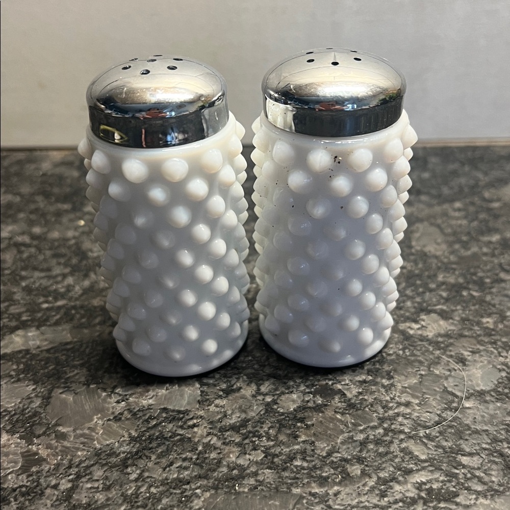 Fenton Vintage Milk Glass White Hobnail Salt and Pepper Shakers. 1930’s.